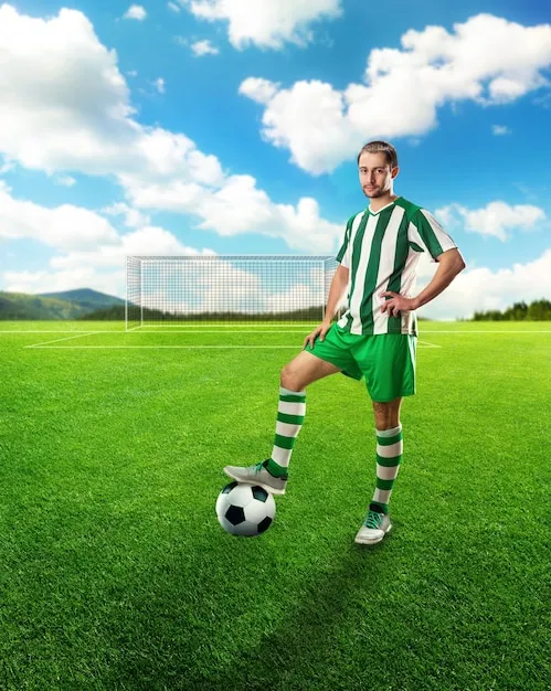 球迷在CBA直播体育平台用手机观看NBA直播